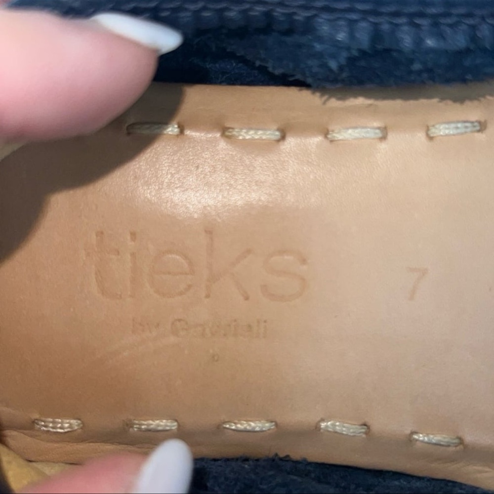 TIEKS ITALIAN LEATHER FOLDABLE BALLET FLATS IN CALIFORNIA NAVY COLOR//SIZE 7 - Picture 6 of 11